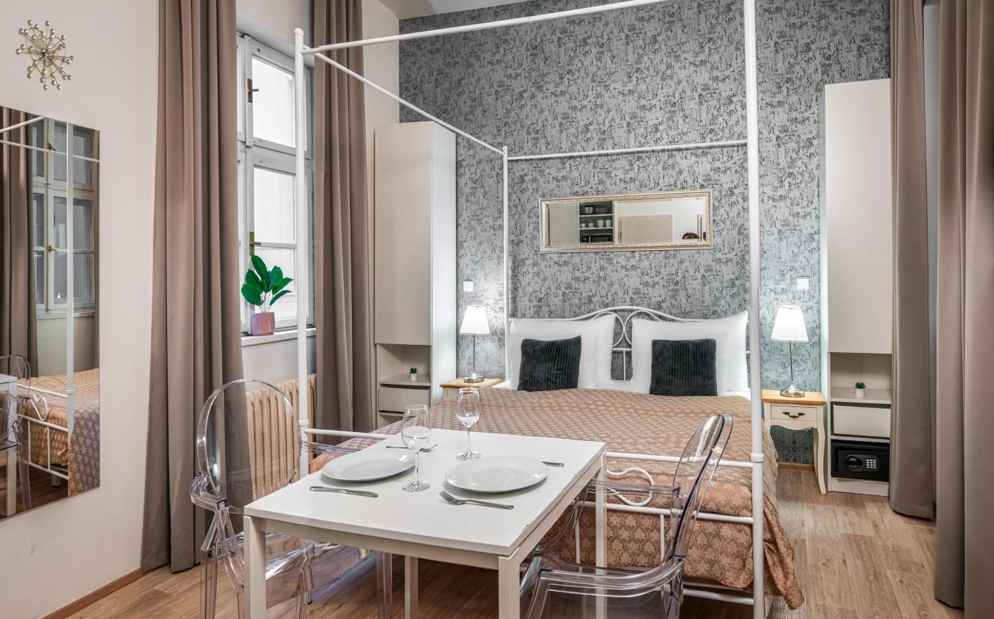 Apartment 7 Tales Apartments By Adrez *
