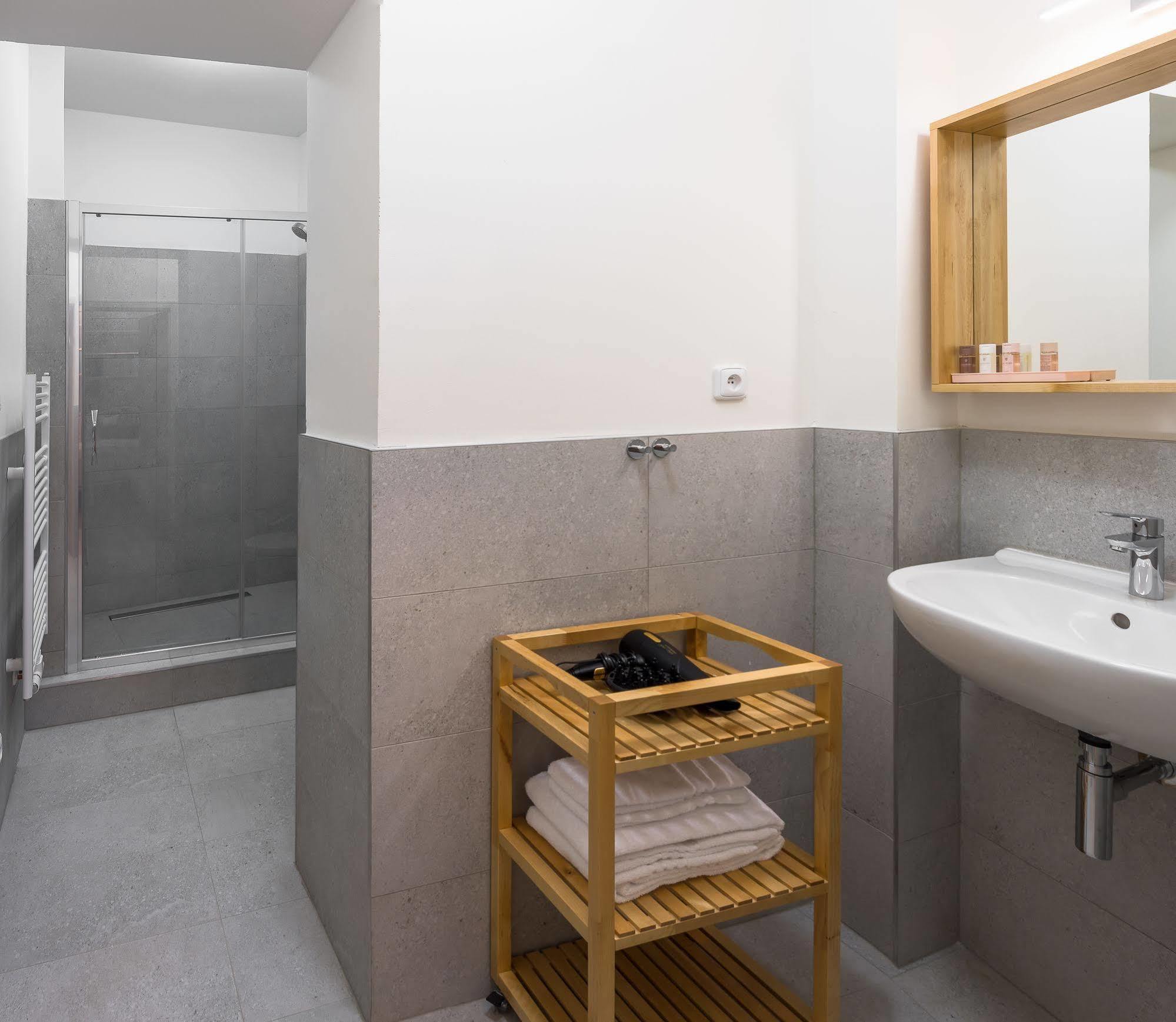 7 Tales Apartments By Adrez Apartmán Prague