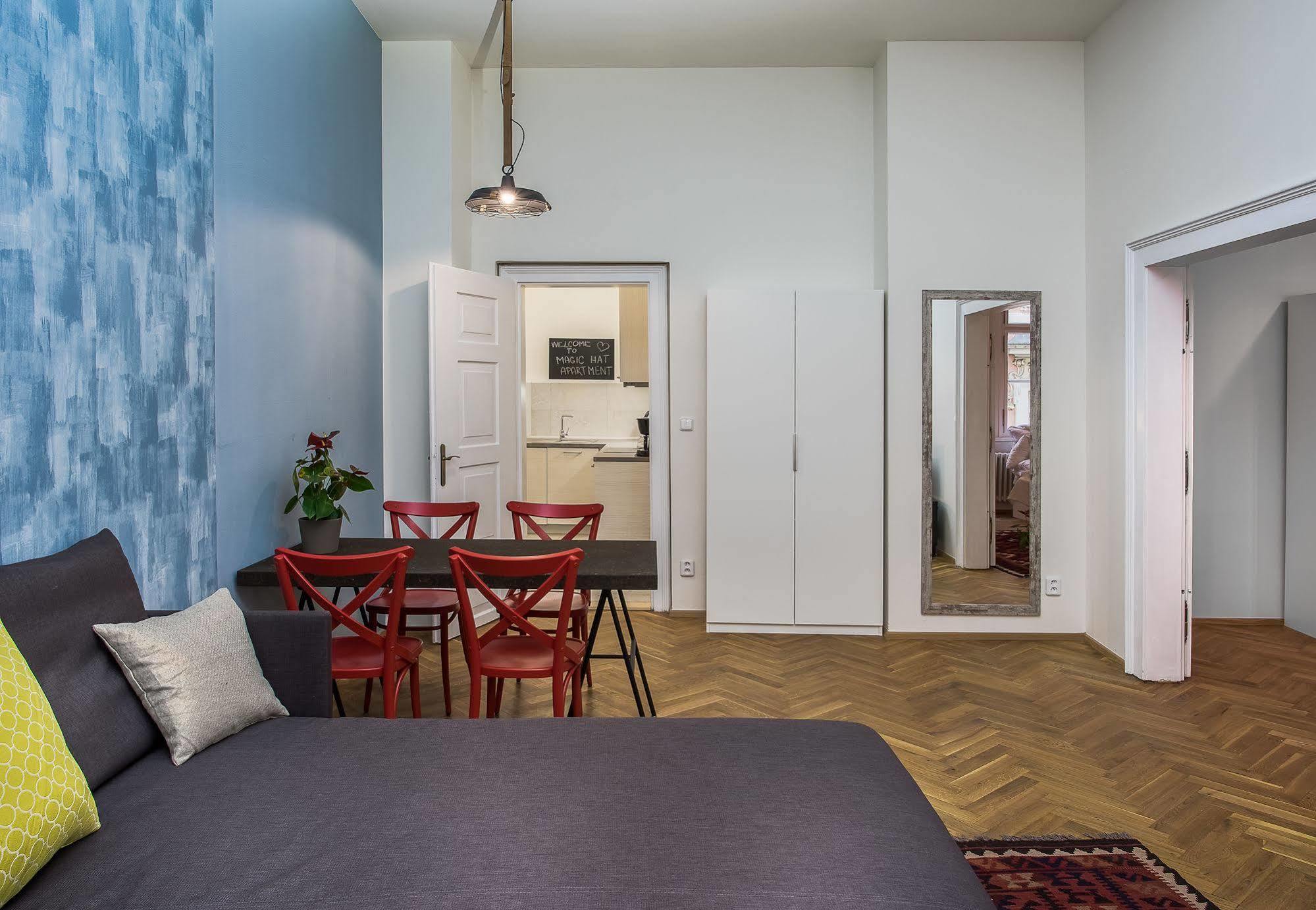 7 Tales Apartments By Adrez Apartmán *